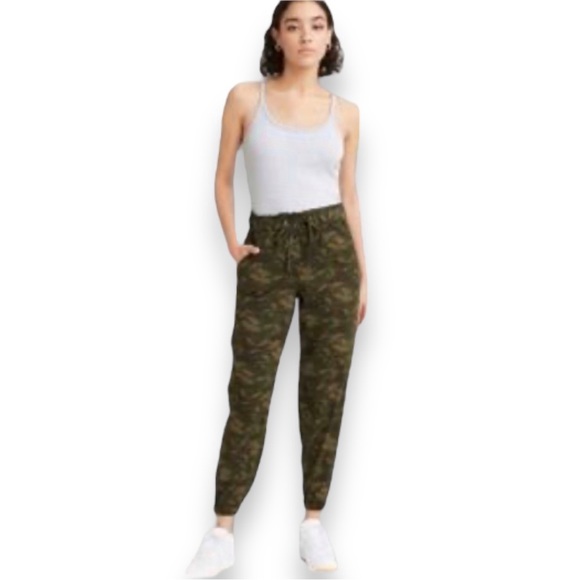 Old navy kids camo joggers XL (14-16) husky - Picture 1 of 17